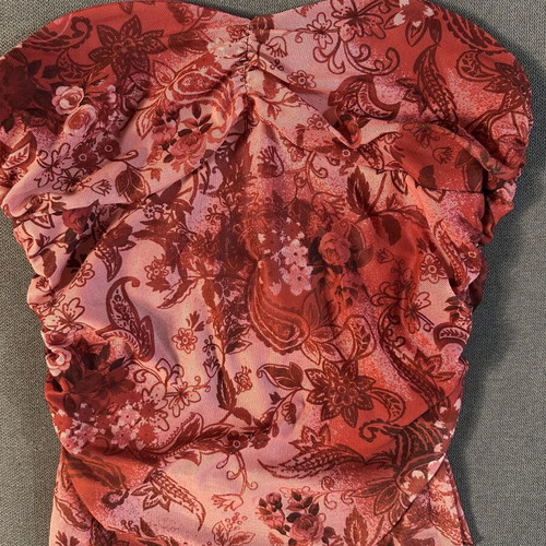 Strapless top fuchsia, like new, comfortable summer fit
