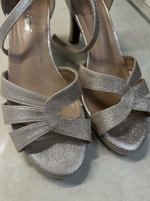 Γυναικεία πέδιλα soft gold με glitter νούμερο 39 καινούργια