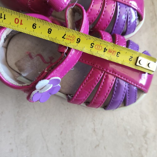 Sandals size 22 used with anatomical insole