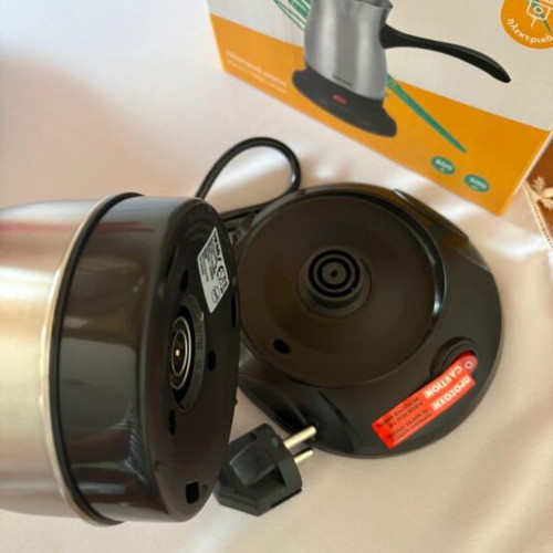 Vicko electric briki like new for coffee and hot water