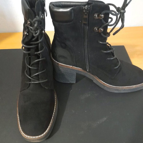 Black suede ankle boots with laces, like new