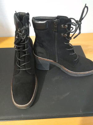 Black suede ankle boots with laces, like new