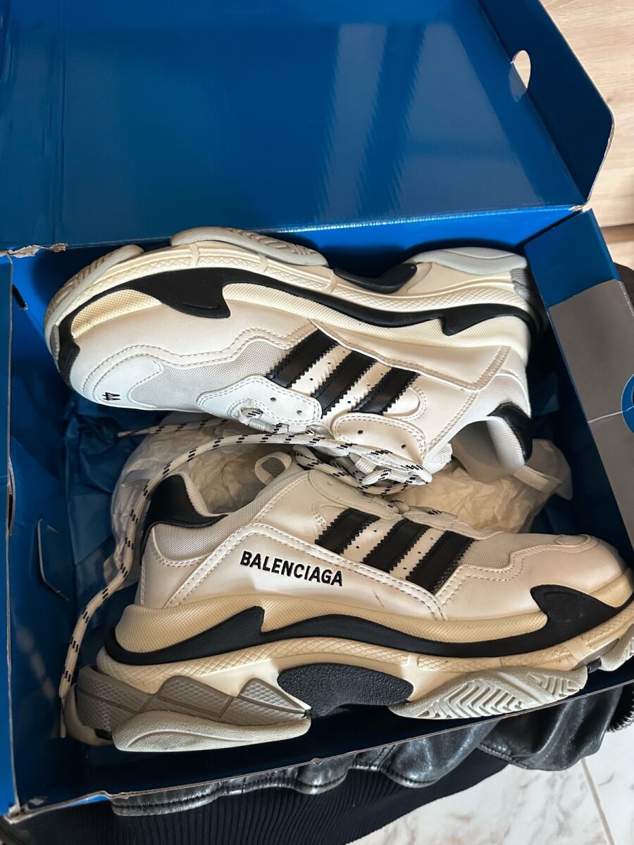 Balenciaga x Adidas Triple S sneakers… - € 180,00 - Vendora.cy