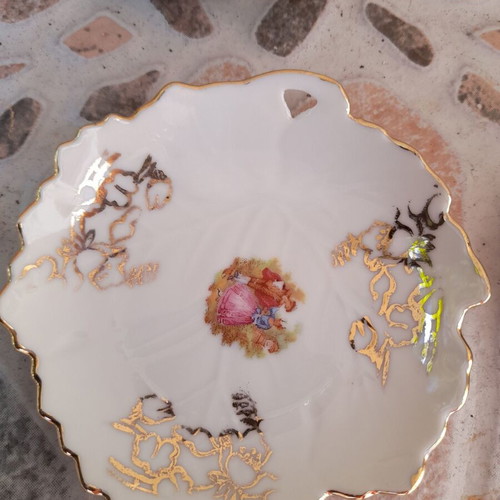 Collectible Rococo Porcelain Dessert Plates Set of 5 Like New