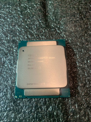 Intel Core i7 5930K CPU used, 6 cores 12 threads, FCLGA2011-3 socket
