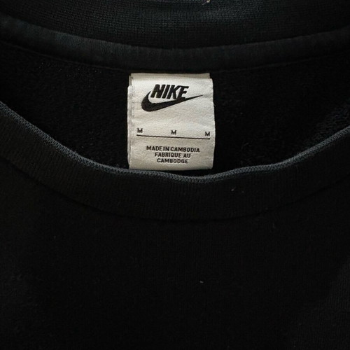 Nike sweatshirt like new, black, size M without pockets and hood