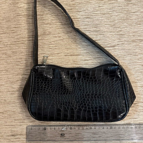 Shoulder bag black croco-effect patent leather like new