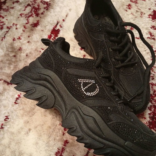 Snickers athletic shoes like new with rhinestones Voi Noi size 39 black