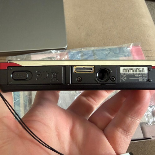 Samsung ST1000 camera like new