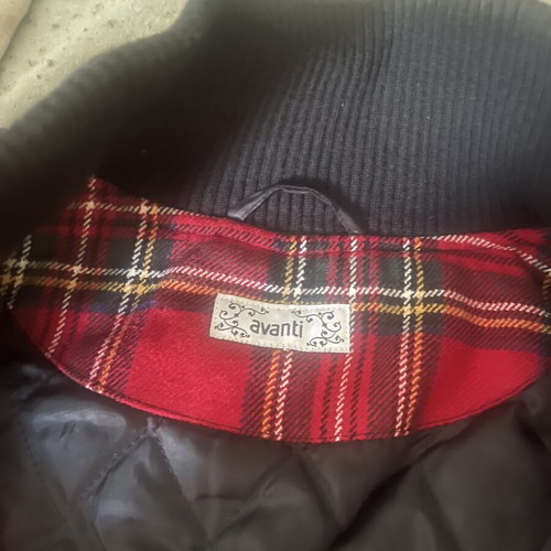 Avanti Harrington style women's jacket size L 40, red