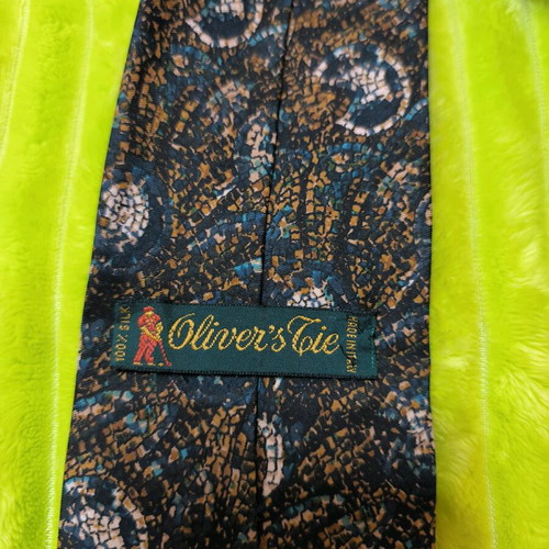 Men's Italian silk tie like new