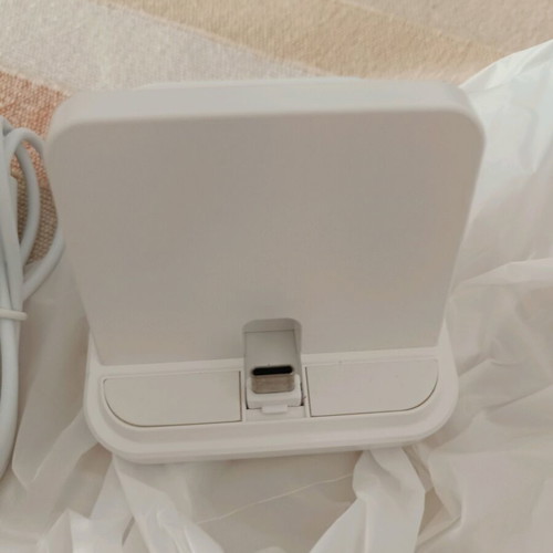 2-in-1 charging station unused