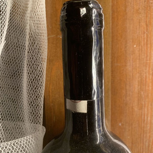 Xinomavro Boutari 1998 red wine bottle, like new, limited edition