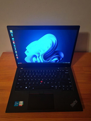 Lenovo ThinkPad T14s Gen2 i5-1135G7 laptop with 16GB RAM and 256GB SSD, Windows 11 Pro, Office 2024