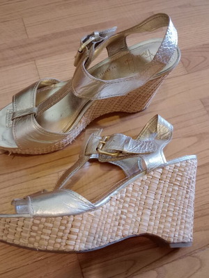 Franco Sarto straw platform sandals used, beige and gold, size 39.5
