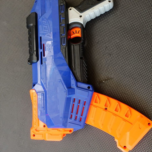 Nerf Elite 2.0 Rukkus ICS-8 like new dart blaster