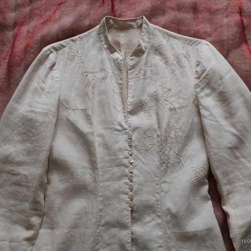 Linen with embroidery like new, length 80 cm