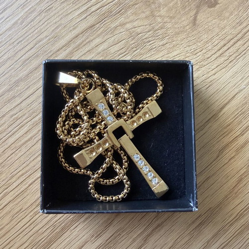 Fast & Furious Dominic Toretto Cross Pendant set used