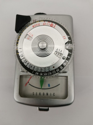 Seconic Micro Leader light meter used
