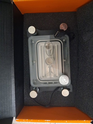 EK-Supremacy sTR4 Nickel Threadripper CPU block RGB