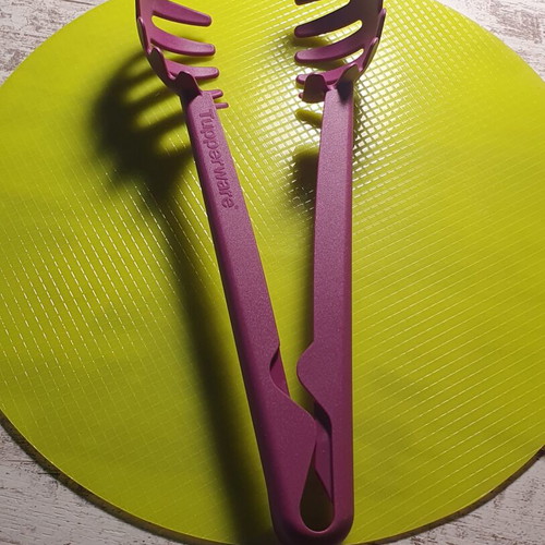 Tupperware Pasta Serving Tongs New, Purple