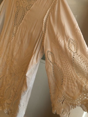 Women's white blouse with embroidery and lace size L like new