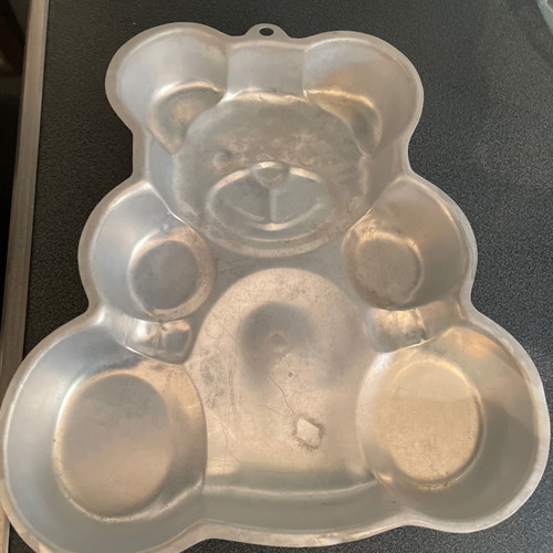 Bear-shaped baking pan used 35cm
