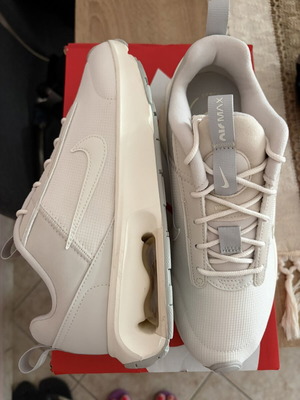 Nike authentic sneakers, new, size 39