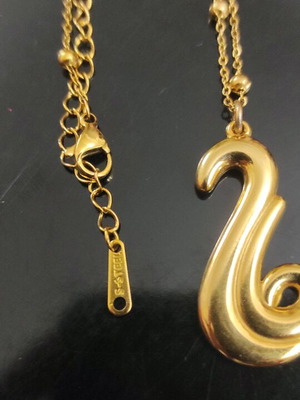 Cygnus gold-plated stainless steel women's necklace with swan design like new