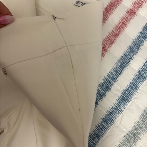 Enzzo white pants like new, small with side zipper
