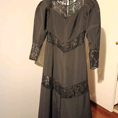 Black long dress with lace H&M new, size L
