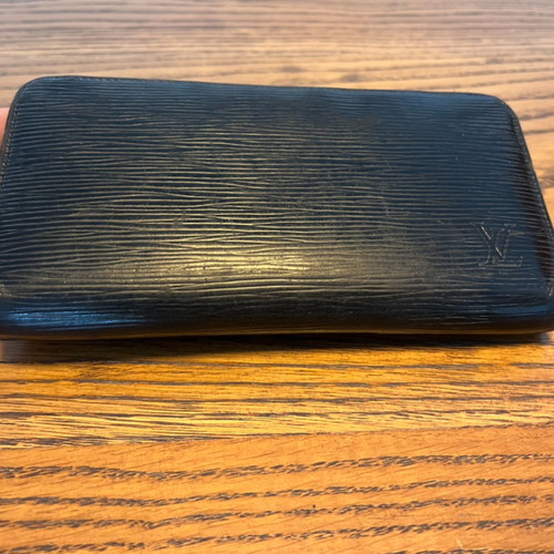 Louis Vuitton zippy leather wallet used, black with multiple card slots