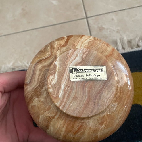Onyx decoration in like-new condition