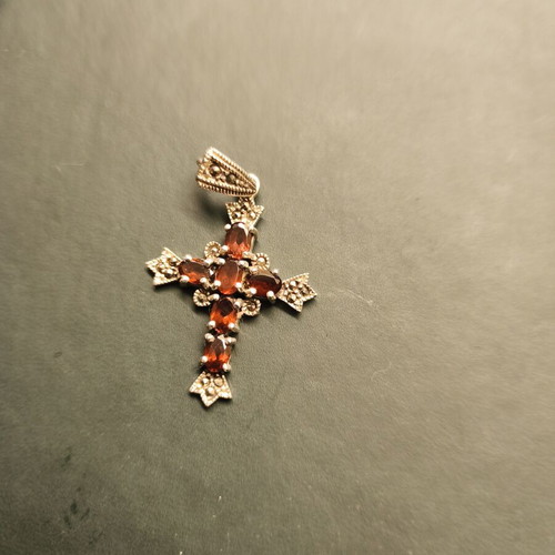Silver cross 925 handmade with garnet and marcasite stones like new
