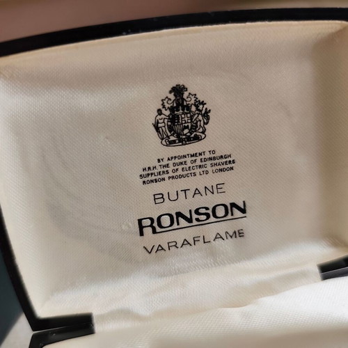 Ronson Varaflame Lighter Box like new, complete set
