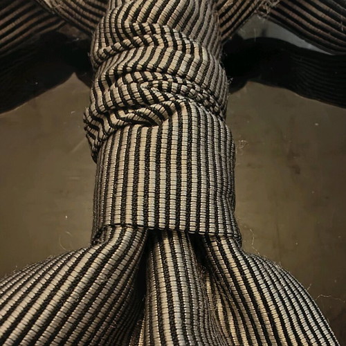 Pre-tied tie like new, black and gray