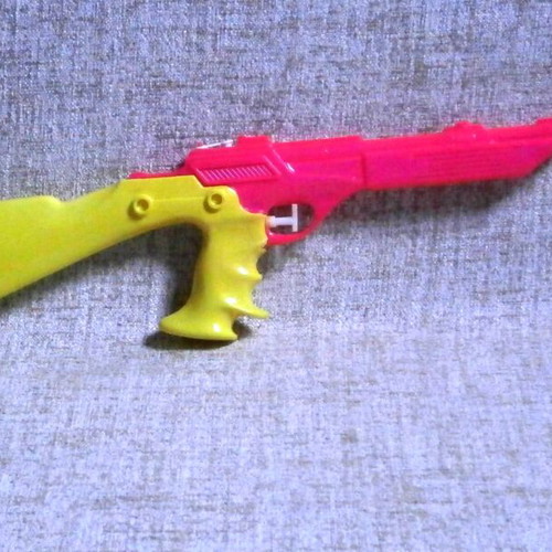 Space toy plastic water gun new vintage