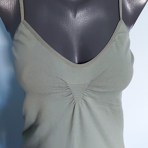 Only seamless branded top with shaping bra effect like new, pistachio