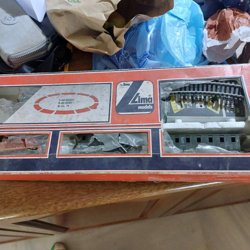 Lima train used, box with damage