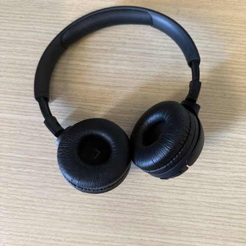 JBL Tune570BT headphones like new