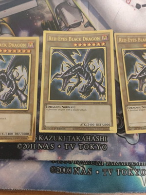 Κάρτες Yu-Gi-Oh Red-Eyes Black Dragon premium Gold rare, σαν καινούργιο, σετ 3
