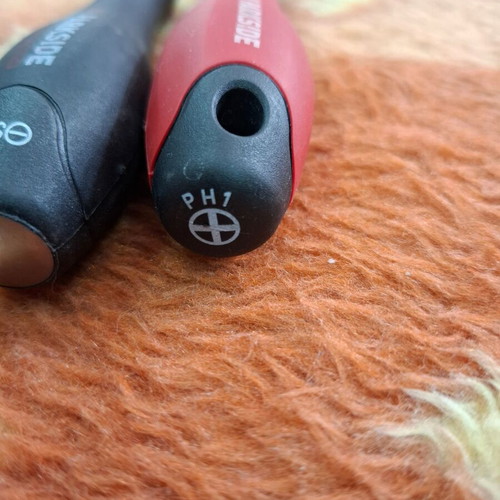 Screwdriver and Phillips screwdriver new SL3.5 and PH1