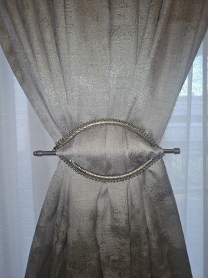 Silver Metal Curtain Tieback like new