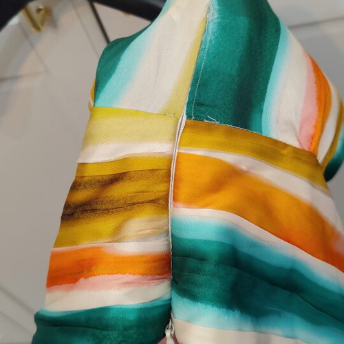 Zara crop top like new with flared sleeves, colorful