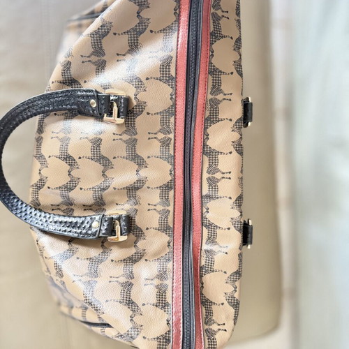 Axel travel bag like new, black and beige