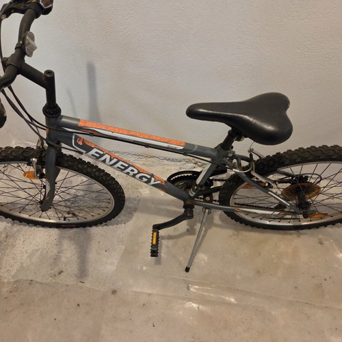 Energy Mountain Bike 24'' used with gears and suspension
