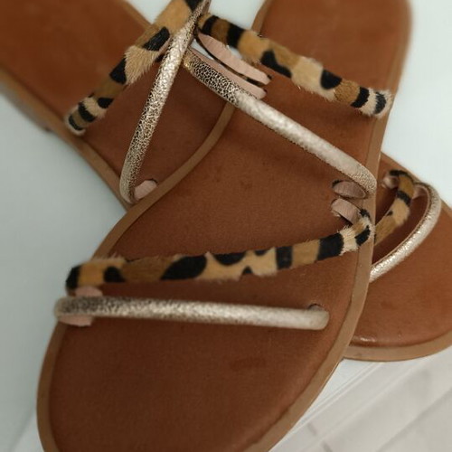 Think Greek women's flat sandals size 40 like new, leopard print and gold details