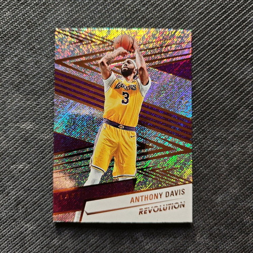 Base card Anthony Davis Revolution NBA 24/25 new