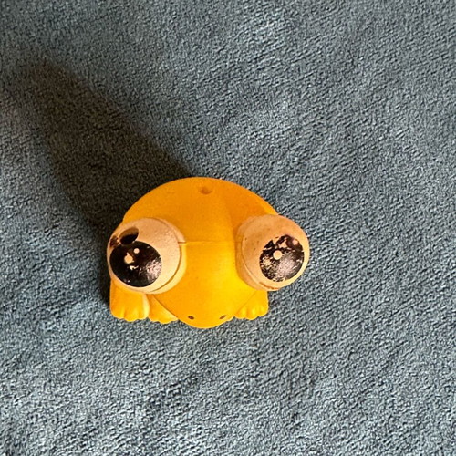 Vintage frog lighter used with retro design