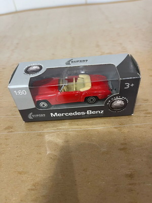 Mercedes Benz 190sl 1:60 miniature sealed new